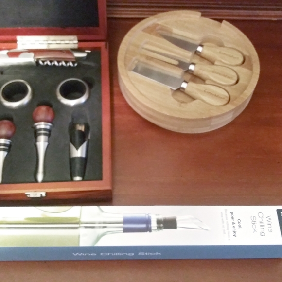 Brookstone Dining Nwt Brookstone Greenwise Wine And Cheese Trio